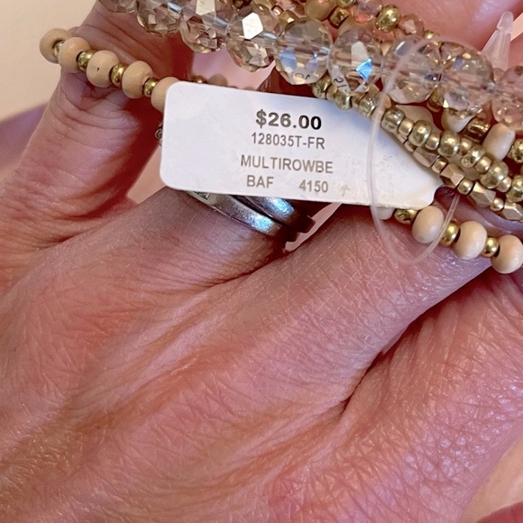 48 hour Sale Francesca’s Multirowbe Bracelet Magnetic Clasp NWT - Picture 6 of 6